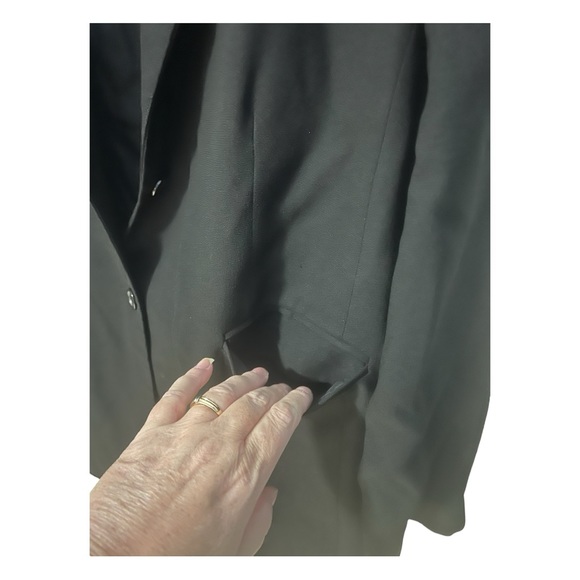 A black Braemar blazer in size 20 - Picture 3 of 7